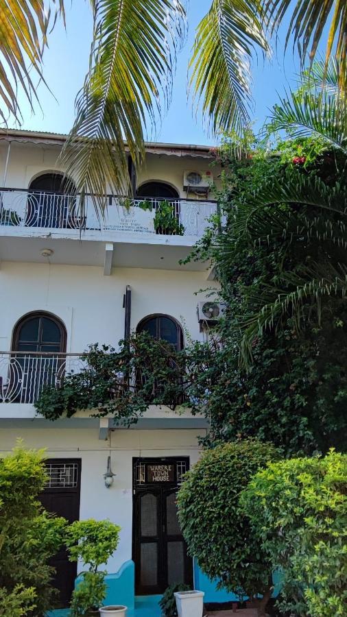 Warere Town House By Zanzibar Gem Exterior photo